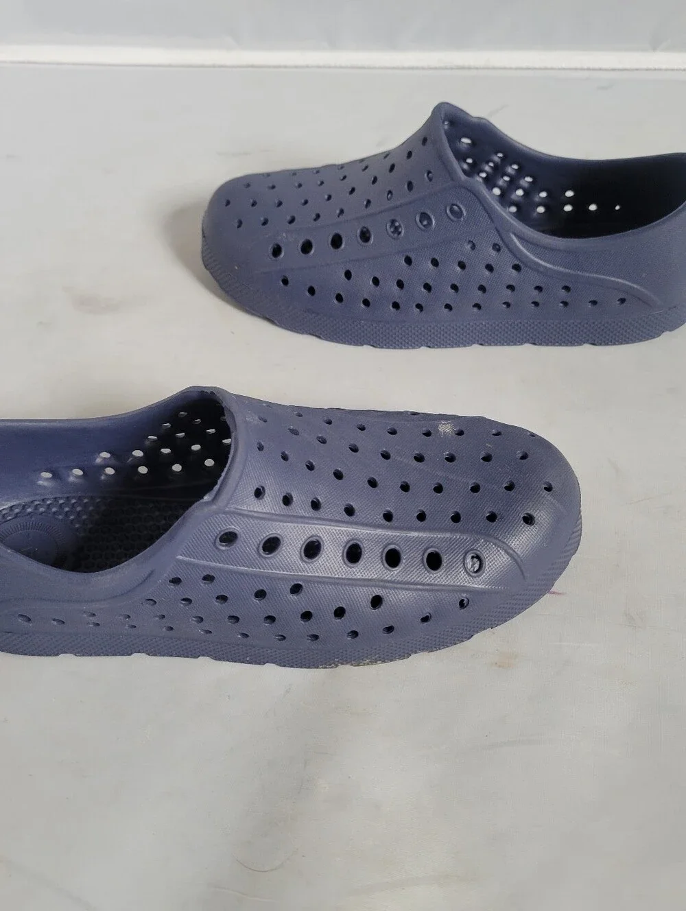 Kids Eyelet Sneaker Us Size 13 Big Kids